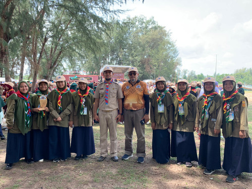 Santri PMI Dea Malela Dinobatkan Menjadi Duta Perdamaian Dunia Pada Ajang IPSIS Camp II di Thailand