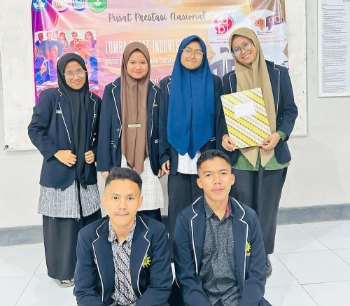 Santri SMA Dea Malela Raih Juara pada Lomba Debat Indonesia Tahun 2025 Tingkat Kabupaten Sumbawa